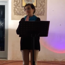 Teresa de la Torre recita un poema