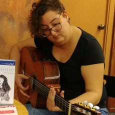 Lidia Uve canta «Rehén»