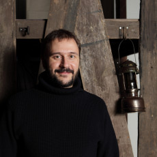 Marc Rosich llegeix «Gàngsters, ploma i vaudeville»